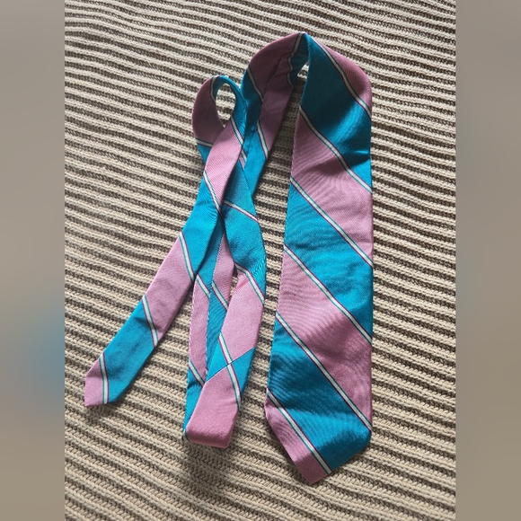 Dior Other - Dior Silk Striped Tie